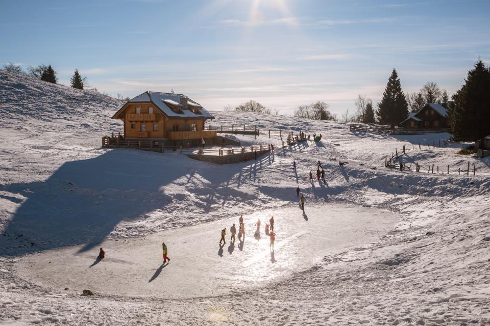 Apartments Krvavec Cerklje na Gorenjskem Eksteriør bilde